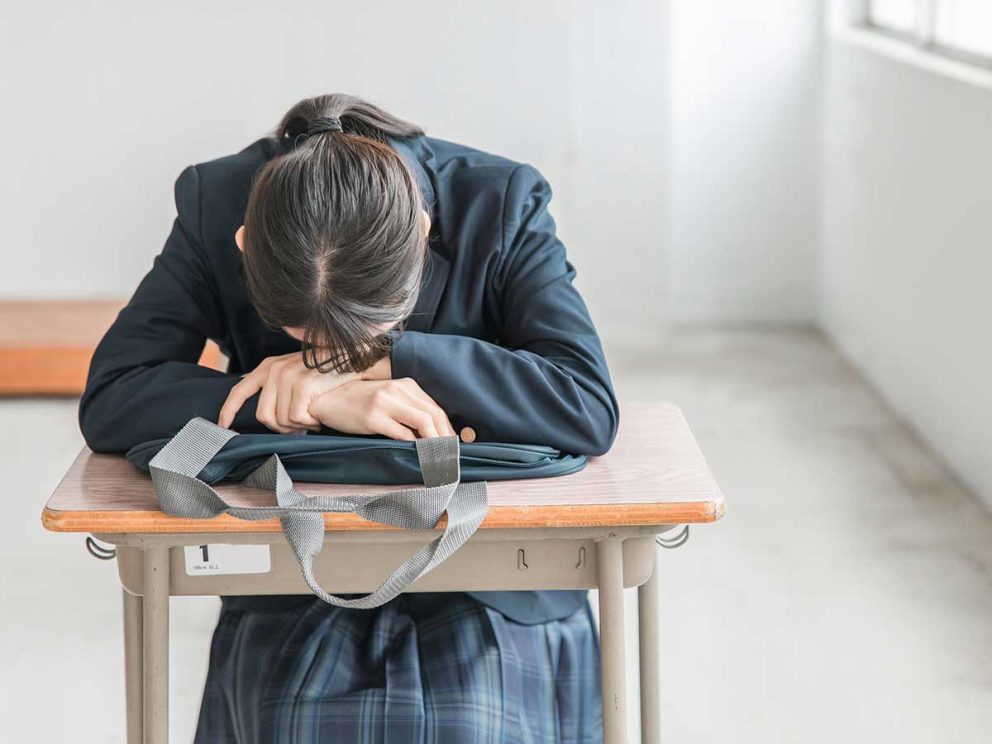 睡眠時間が少ない中高生は「うつ病」になりやすい！？