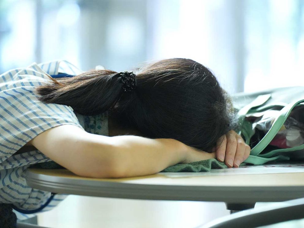 睡眠不足と運動不足で乳がんリスクUP！？